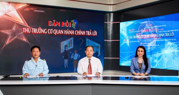 Chương trình "Dân hỏi – Thủ trưởng cơ quan hành chính trả lời" tháng 4-2021