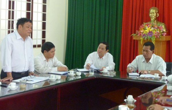 Thường trực HĐND tỉnh họp triển khai nhiệm vụ tháng 9 -2013