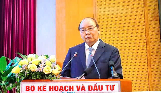 Thủ tướng Chỉnh phủ Nguyễn Xuân Phúc phát biểu chỉ đạo tại Hội nghị. (Ảnh chụp màn hình)